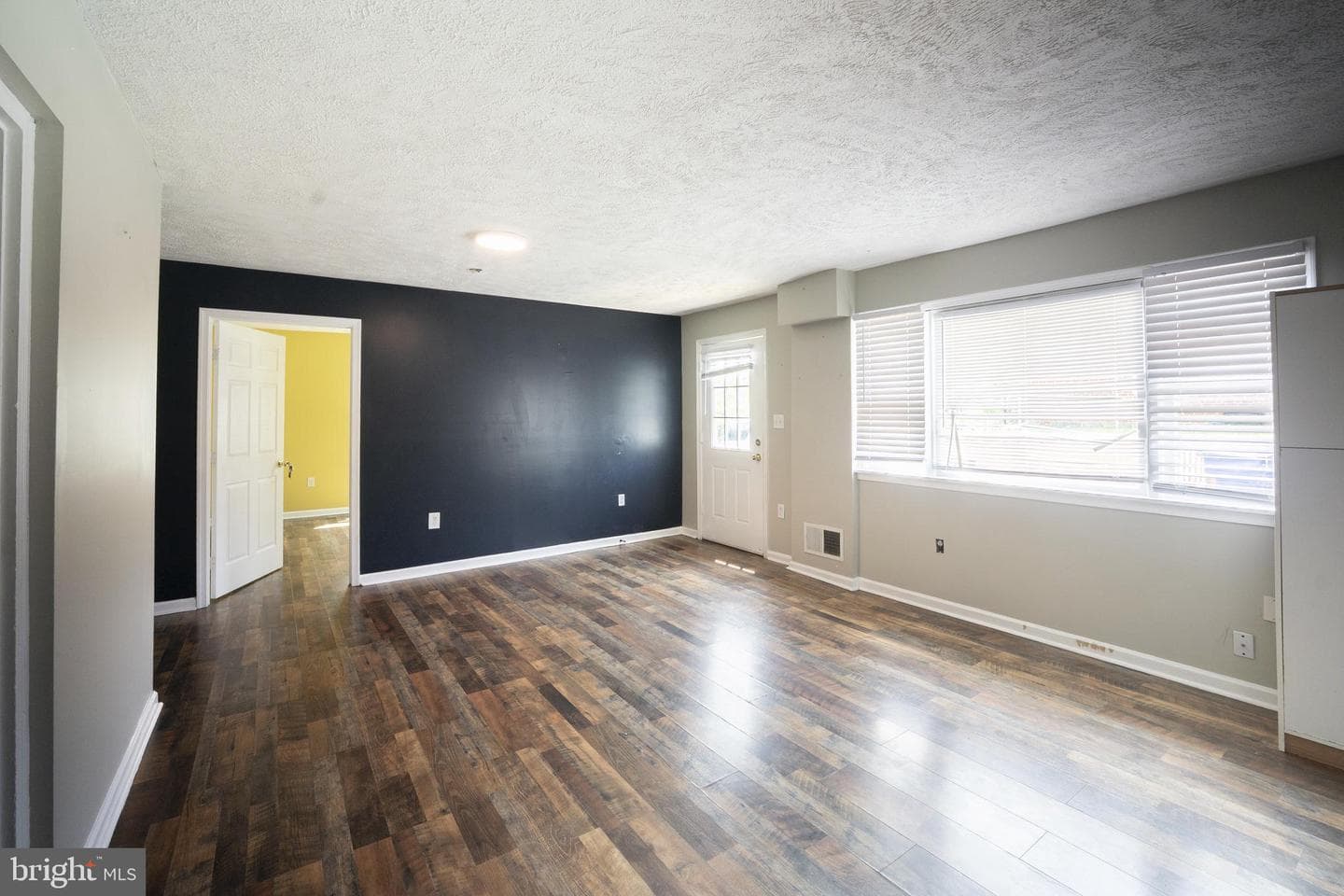 452 Acton Street photo 9
