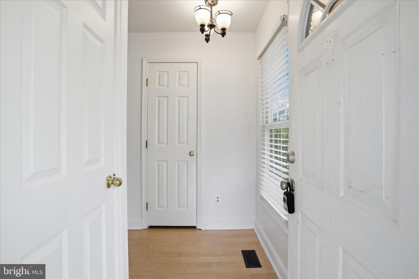 271 Paw Paw Drive photo 2