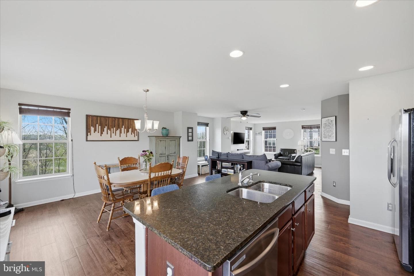 60 Niblick Square photo 13