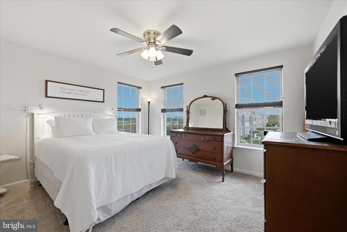 60 Niblick Square photo 17