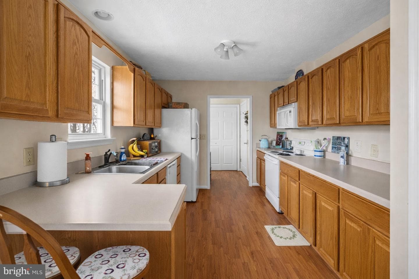 1076 Stuart Drive photo 11