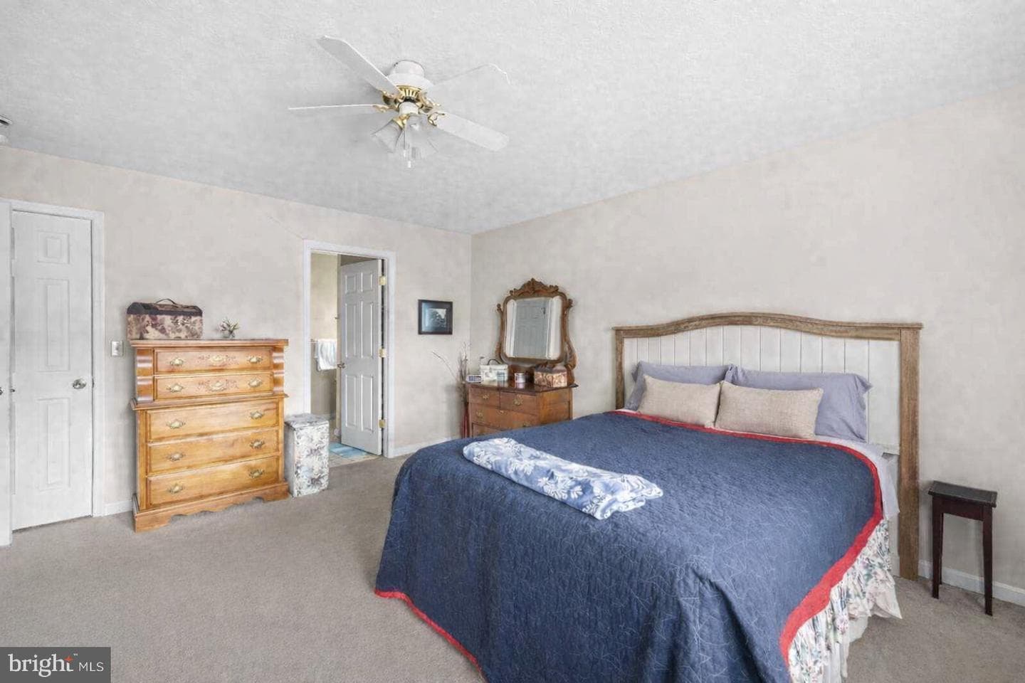 1076 Stuart Drive photo 12