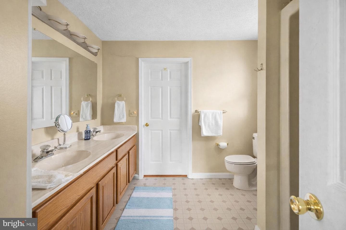 1076 Stuart Drive photo 14