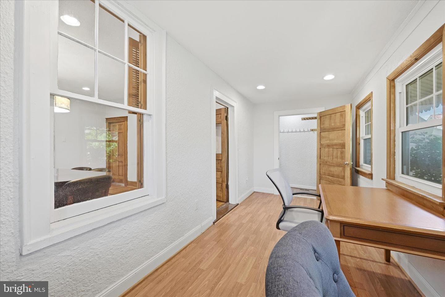 502 N Royal Avenue photo 13