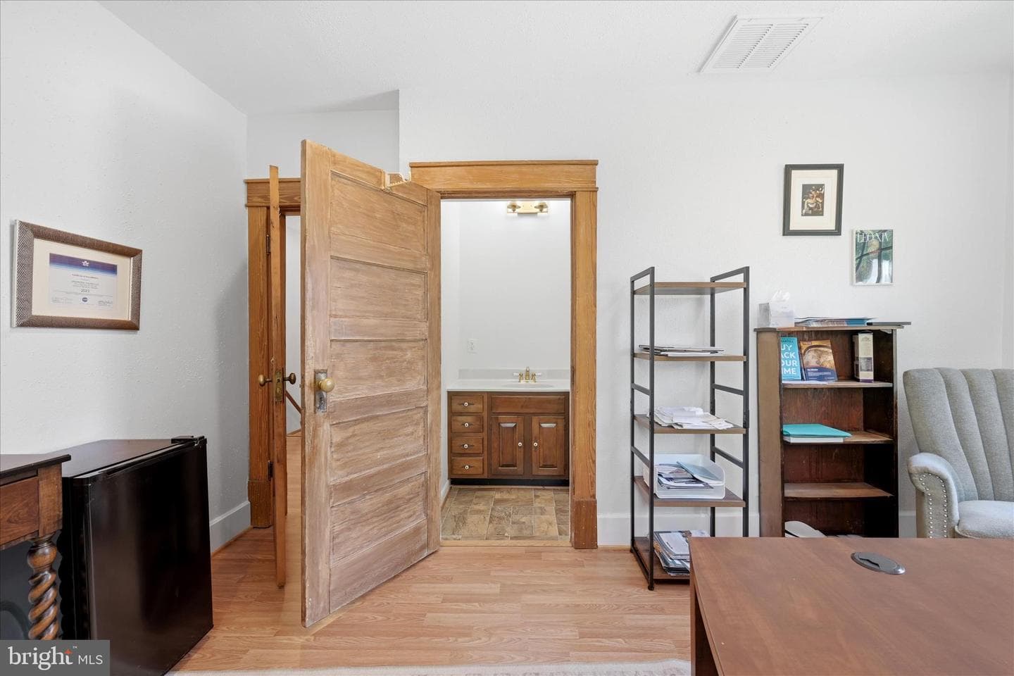 502 N Royal Avenue photo 33