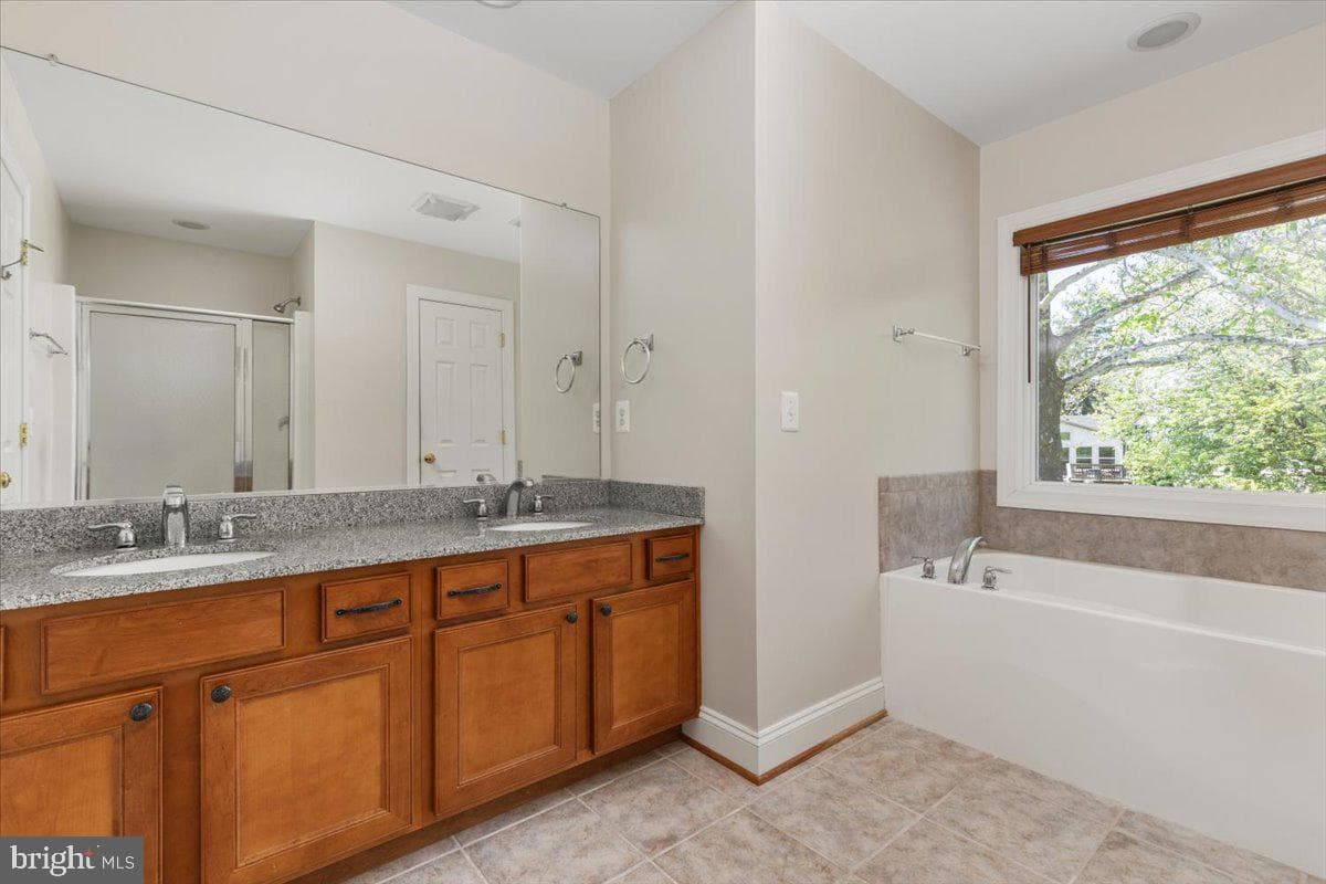 849 Village Court photo 26