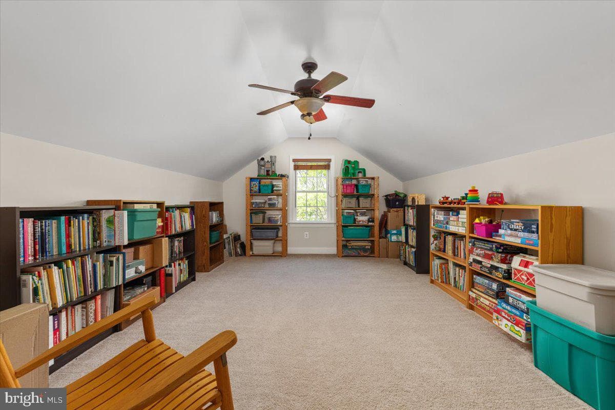 849 Village Court photo 31