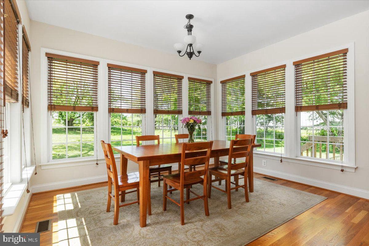 849 Village Court photo 4