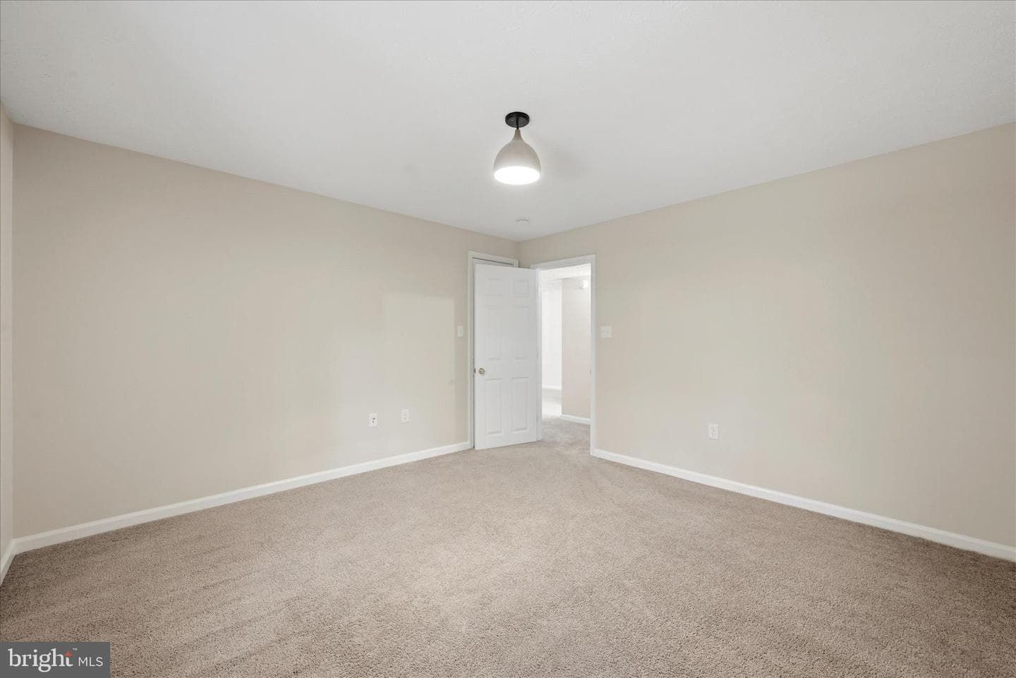 142 Spring Hollow Road photo 34