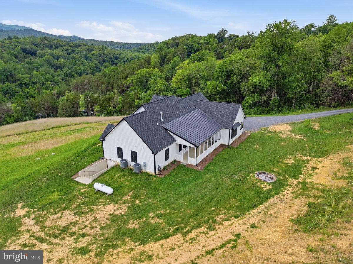 412 Cedar Hill Lane photo 70