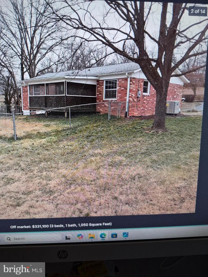 332 W Duck Street photo 4