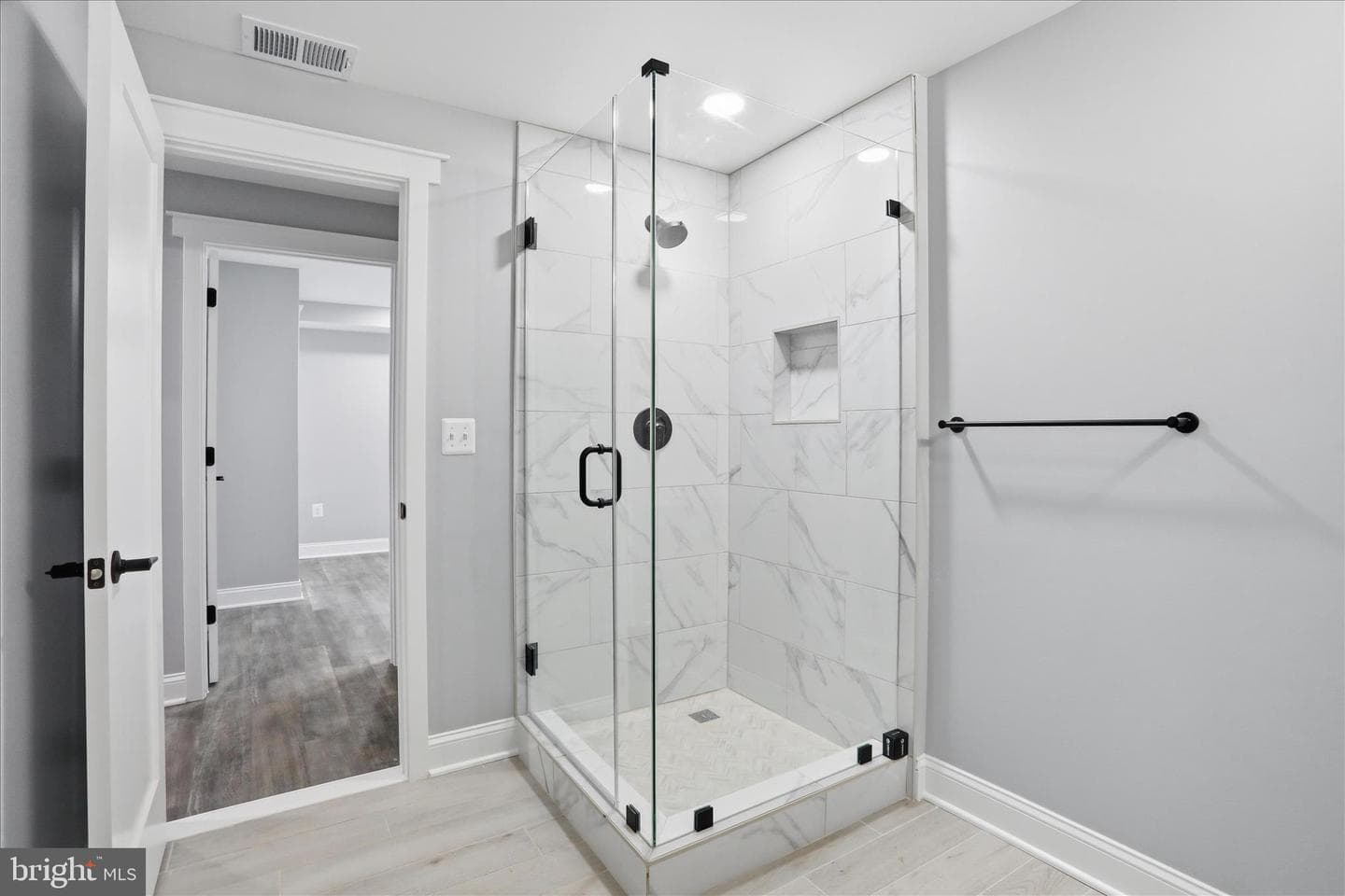 1357 N Royal Avenue photo 45