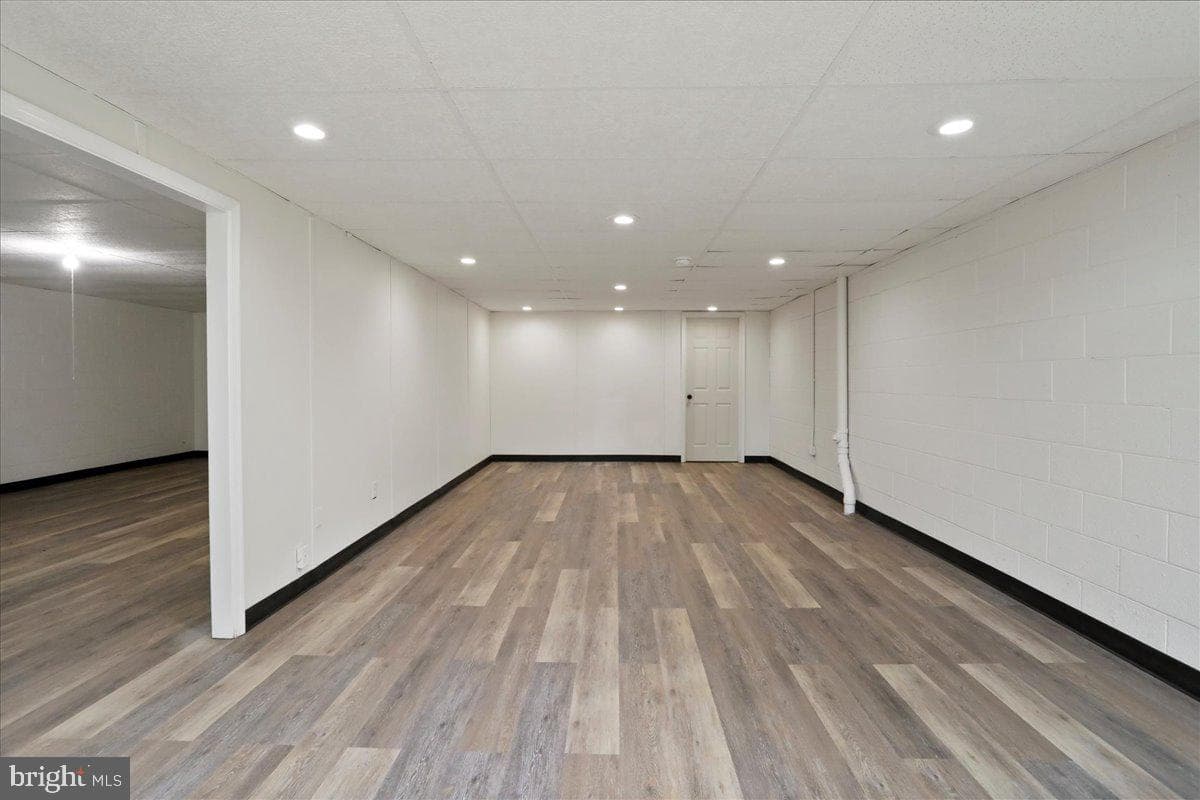 143 Zinn Way photo 28