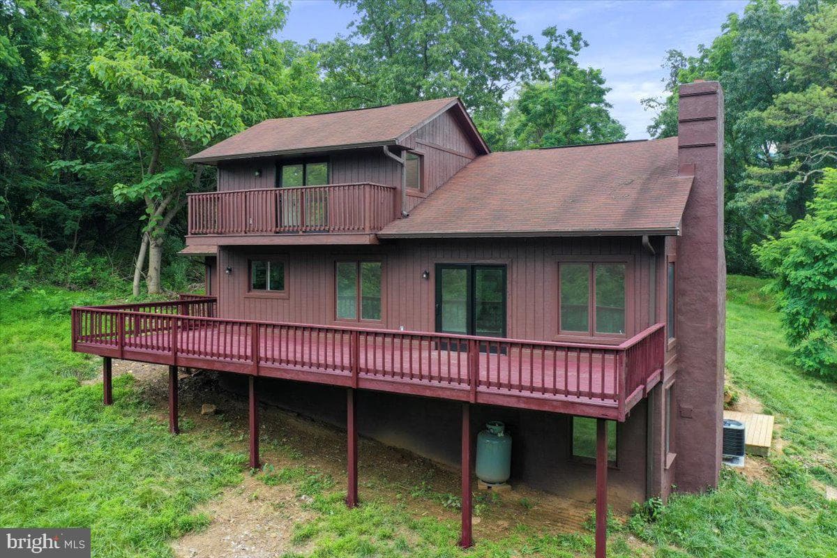 143 Zinn Way photo 33