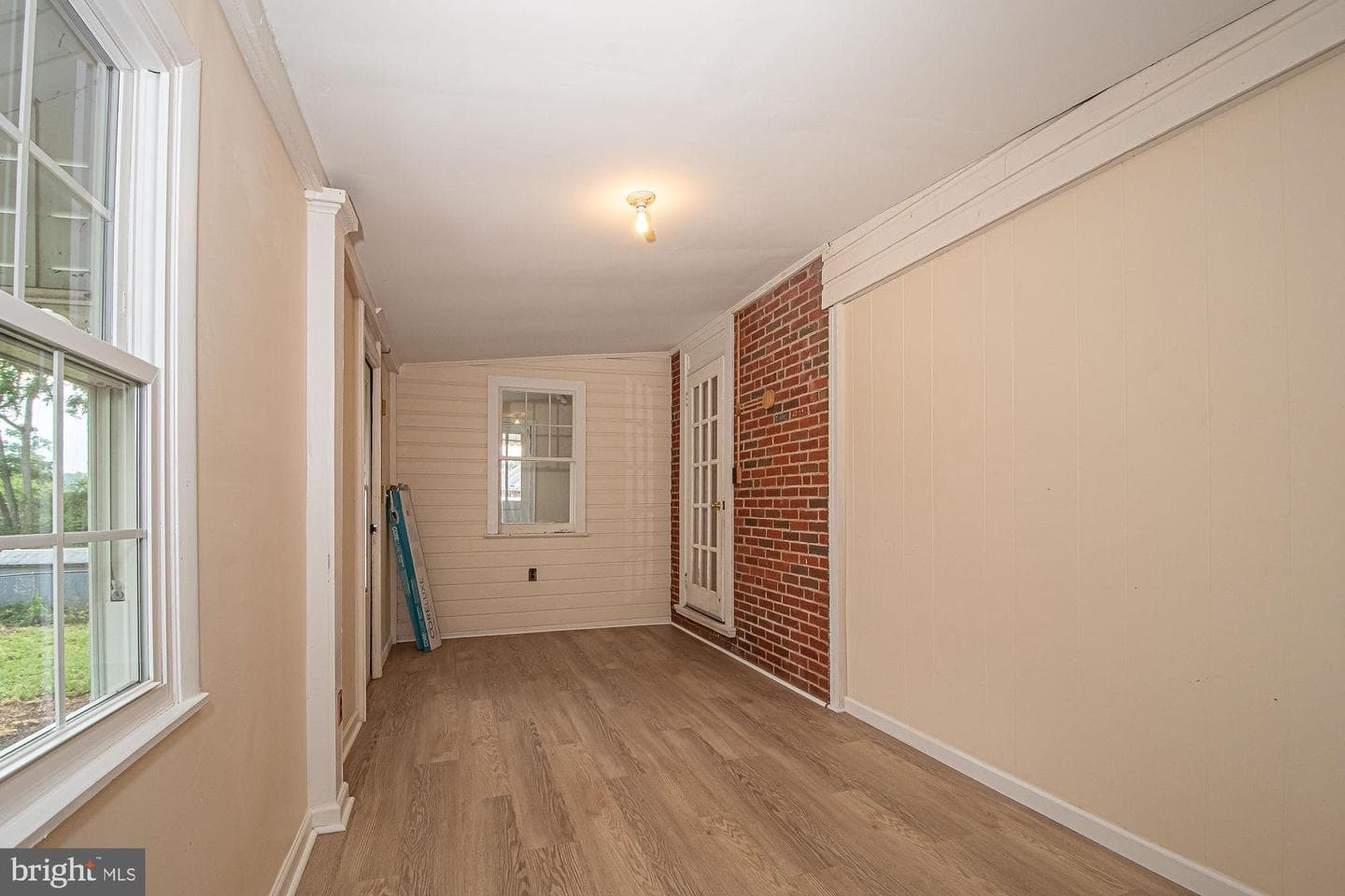 511 Happy Creek Road photo 17