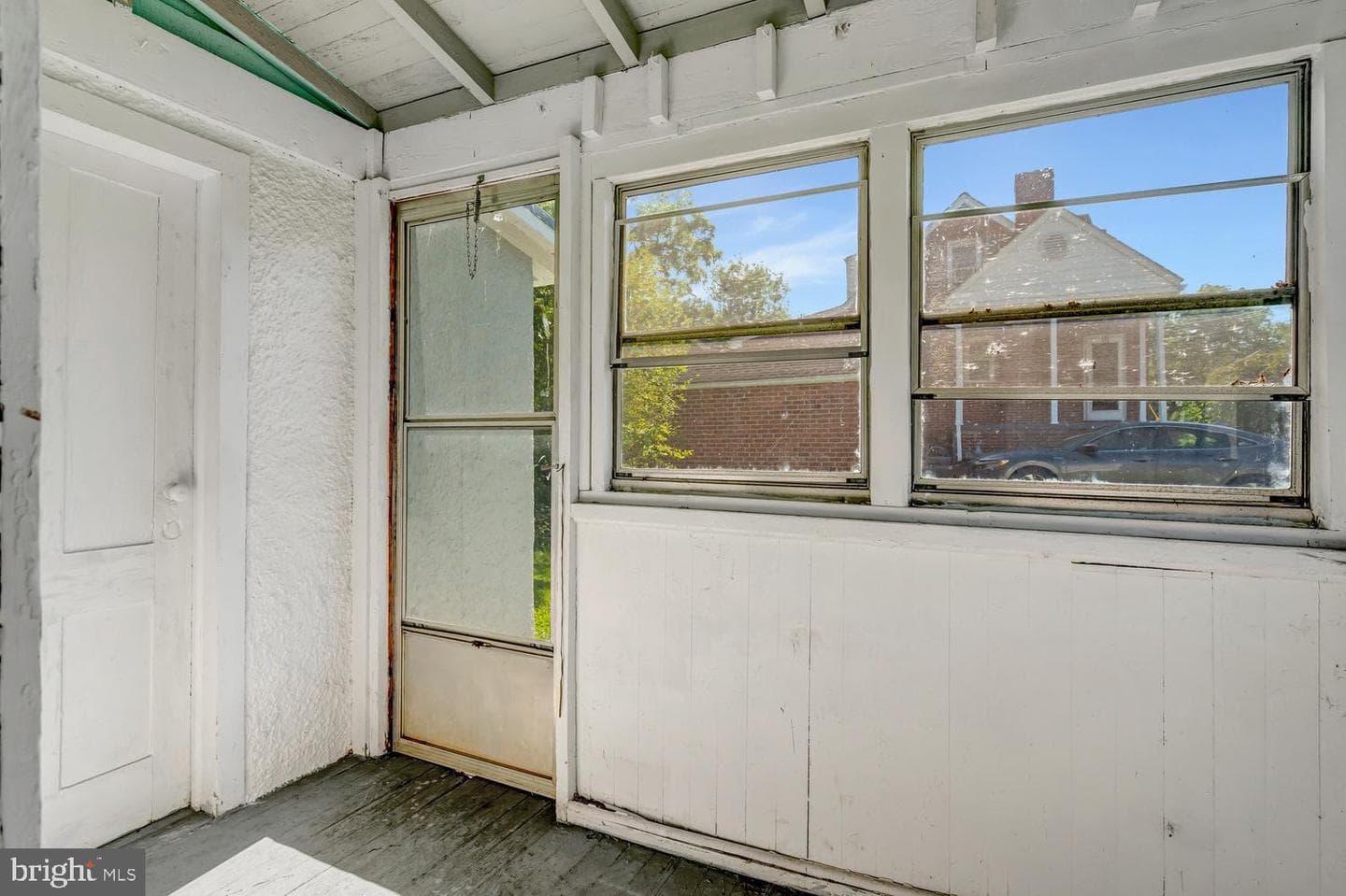 203 Lee Street photo 28