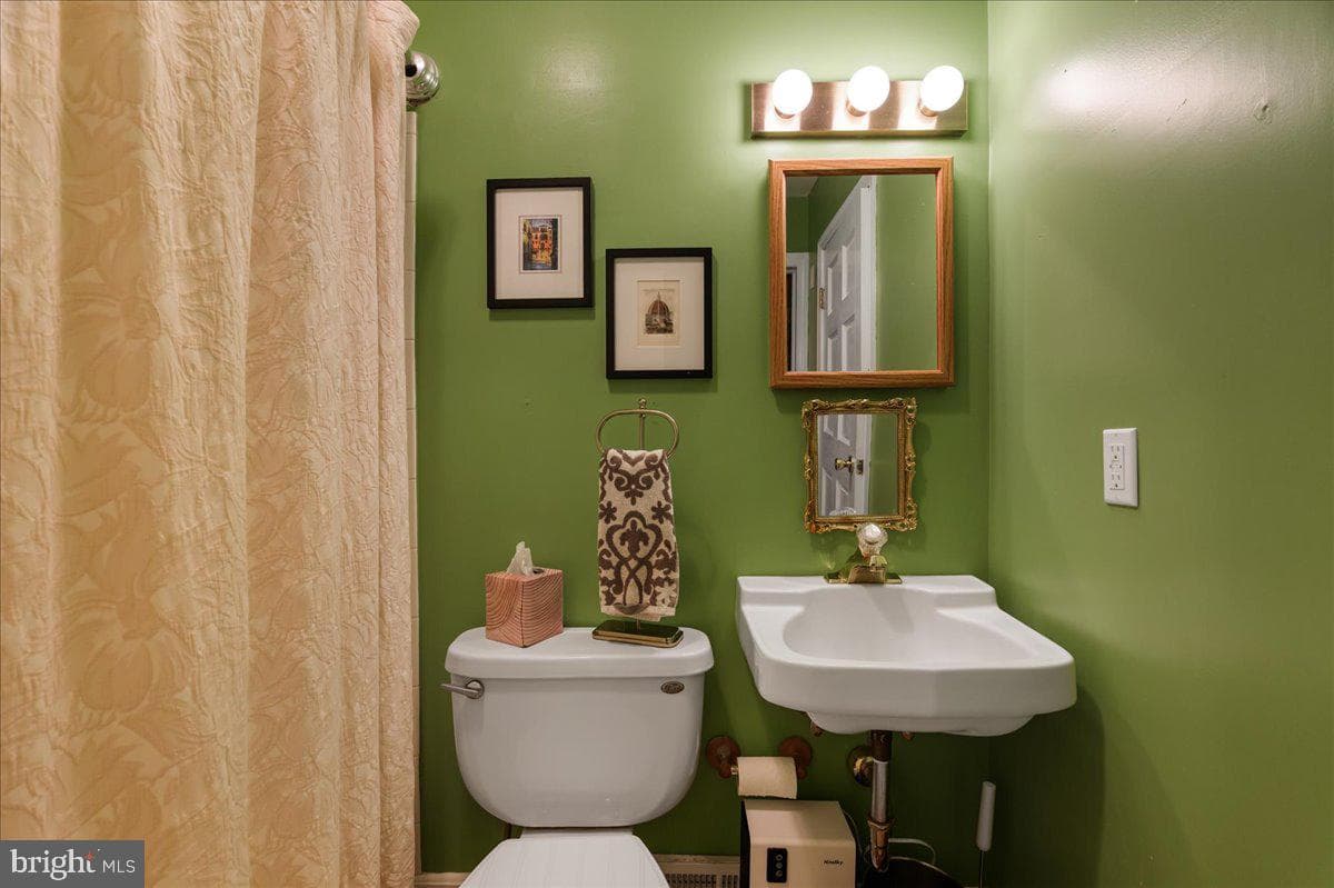 303 Lee Street photo 14