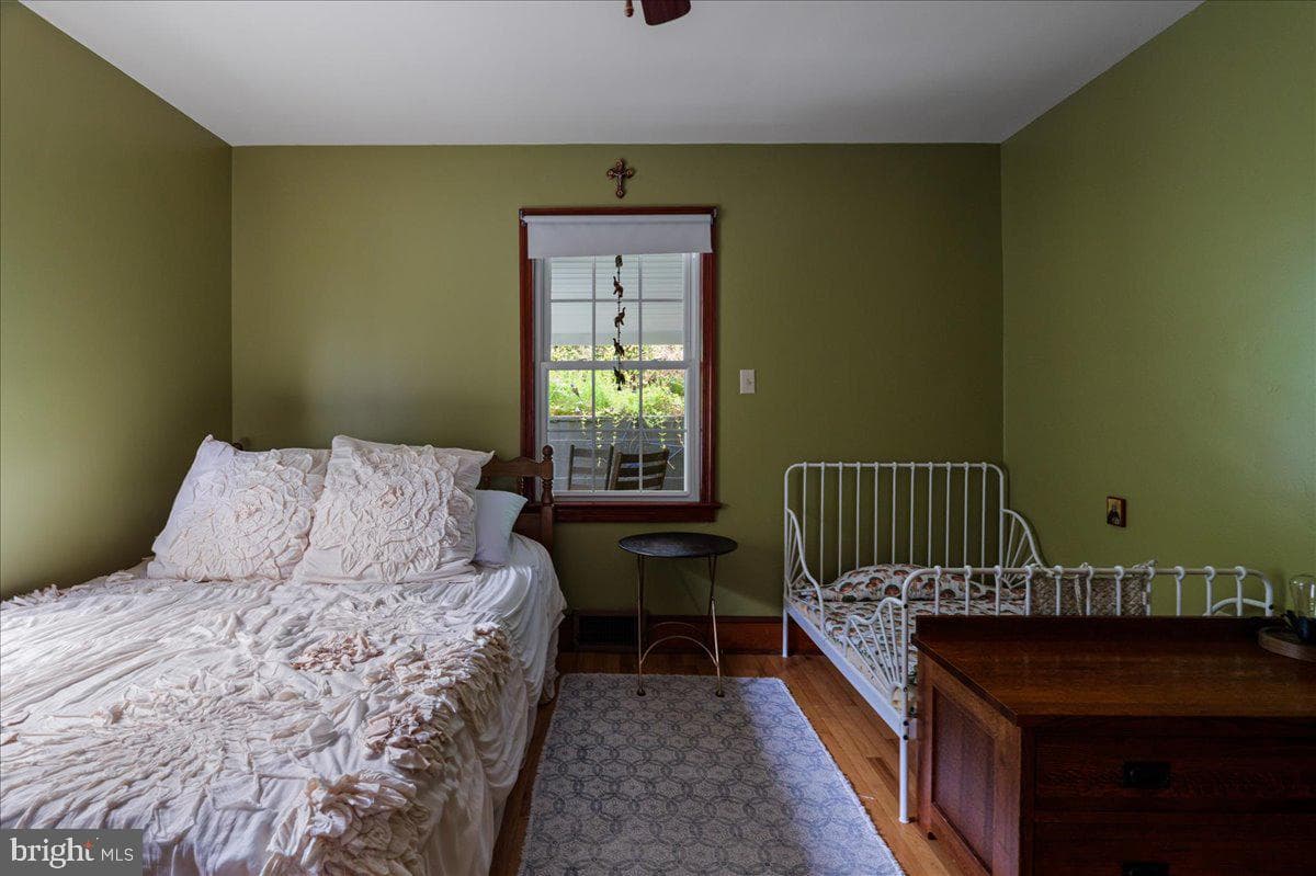 303 Lee Street photo 21