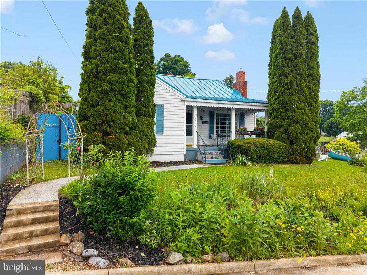 303 Lee Street photo 26