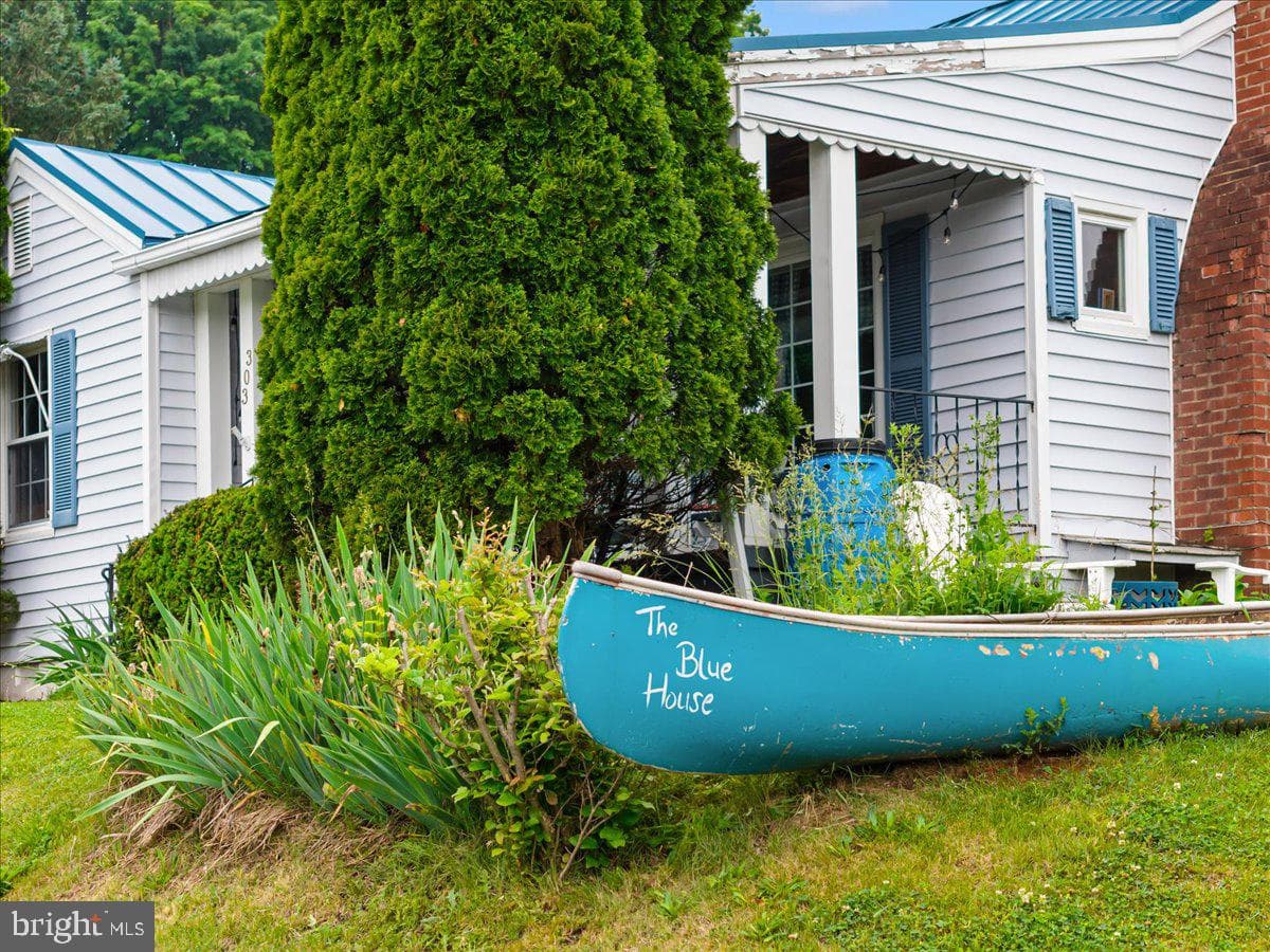 303 Lee Street photo 27