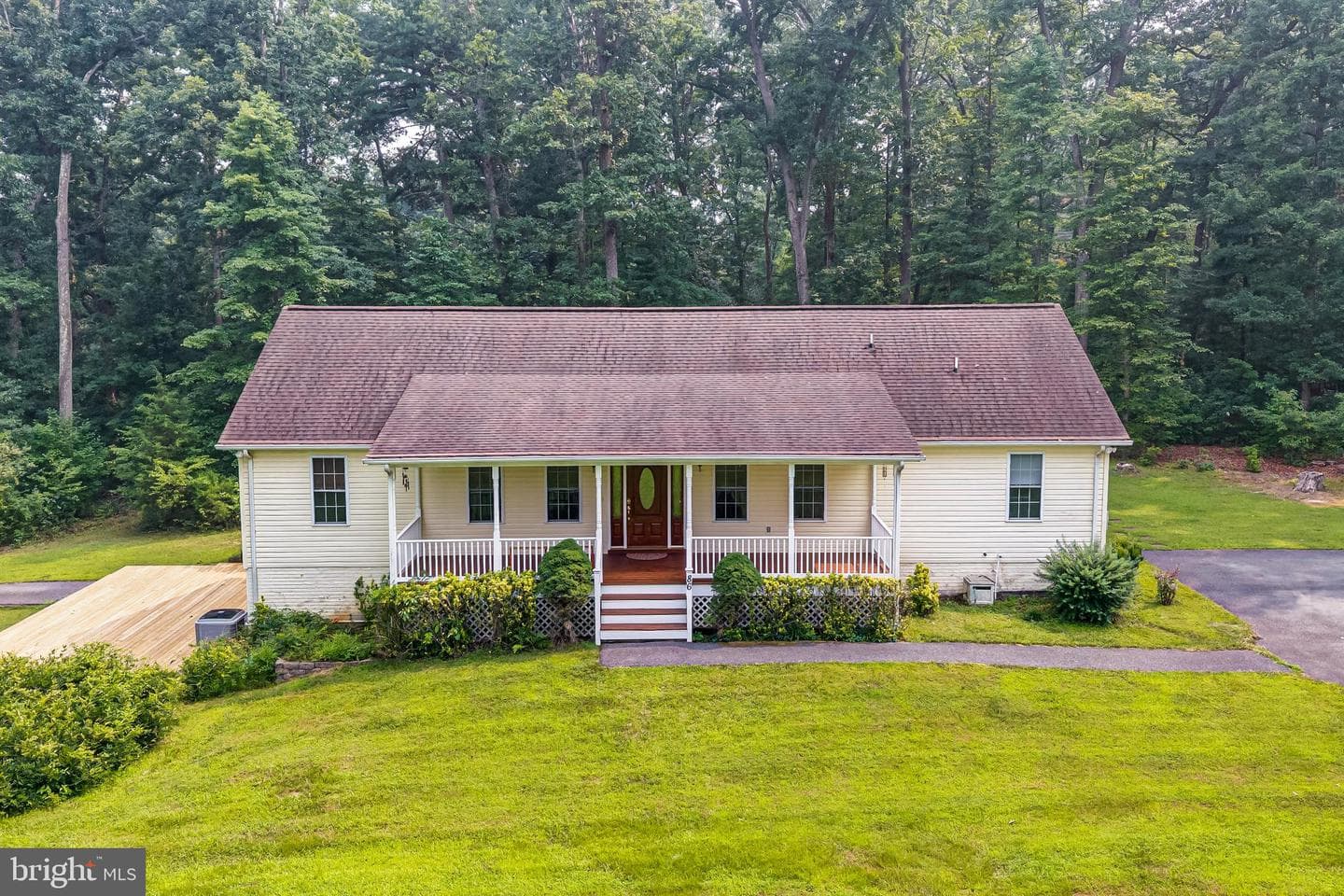86 Iris Lane photo 1