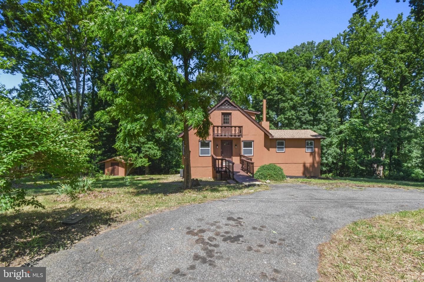 163 Apple Way