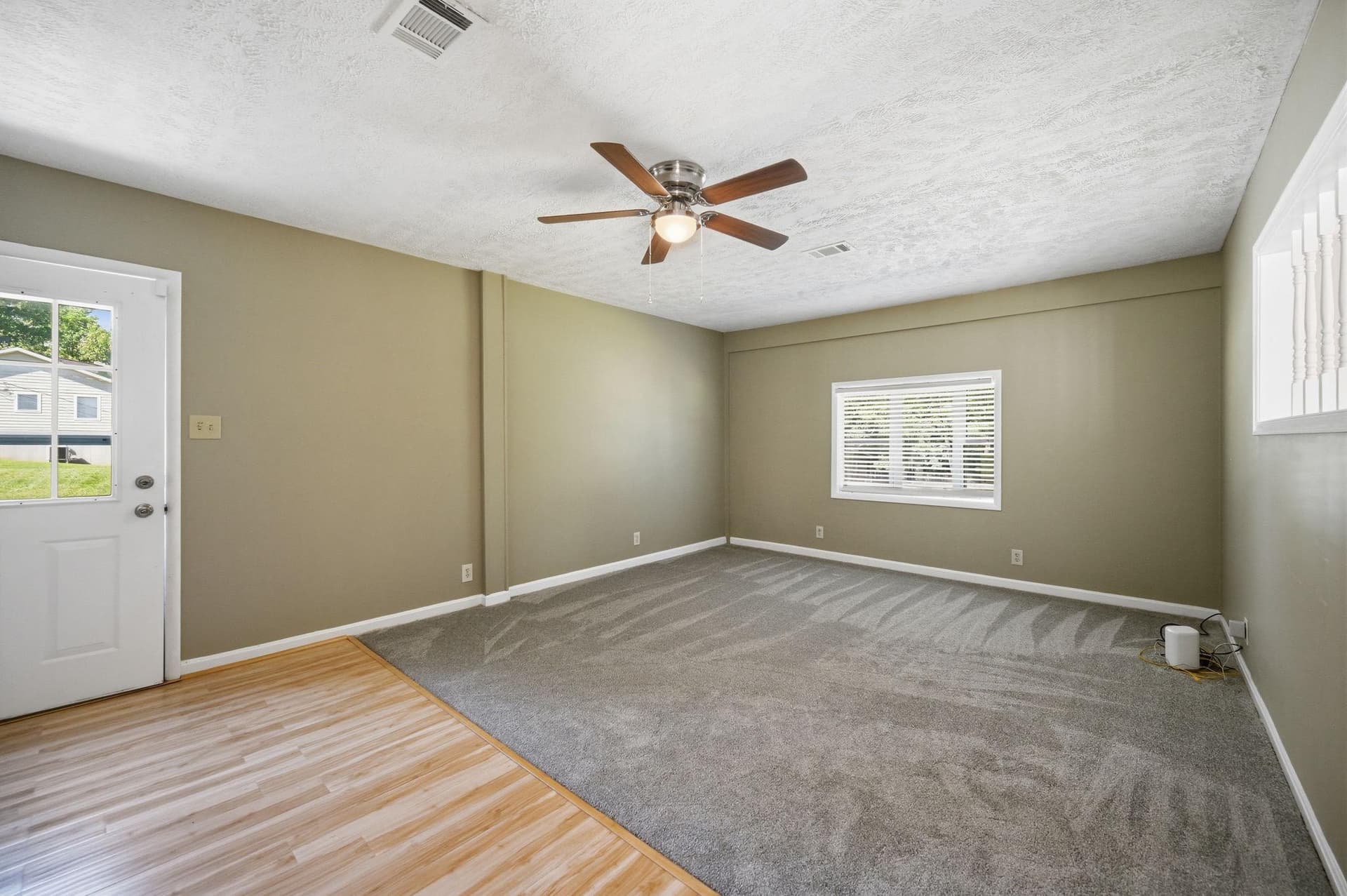 686 Rollason Drive photo 19