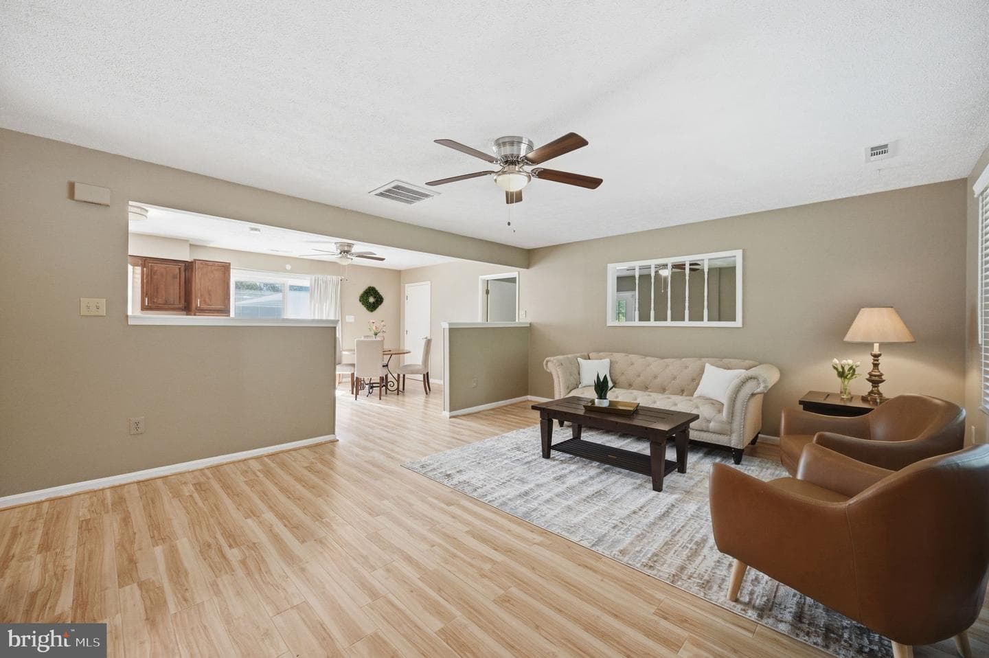 686 Rollason Drive photo 9