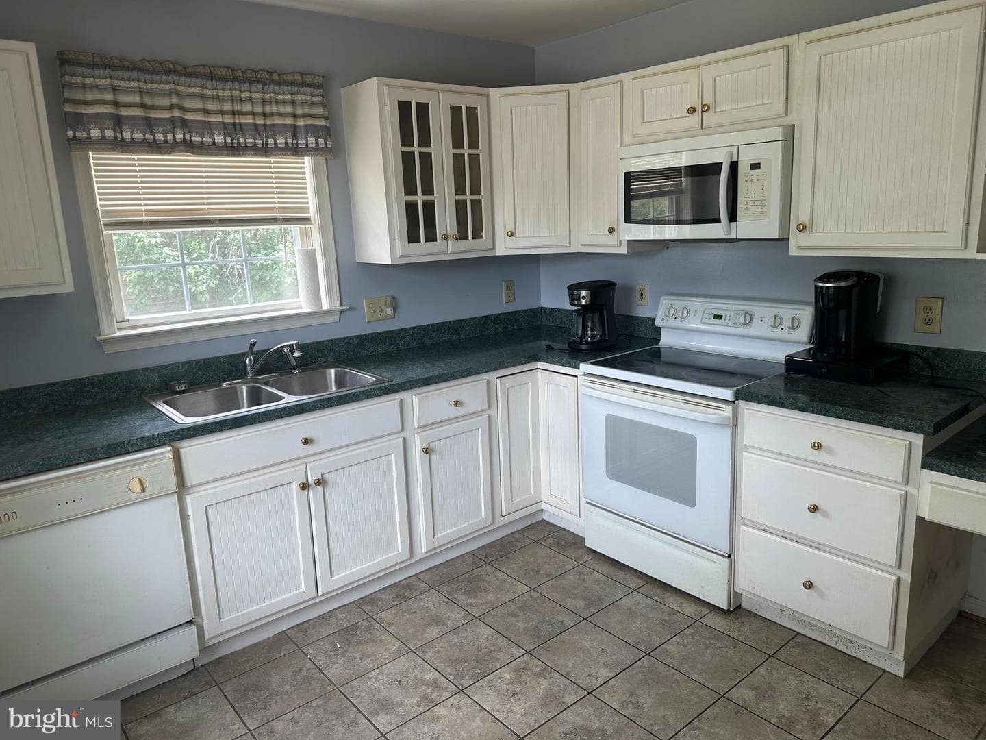 609 Cresthaven Court photo 3
