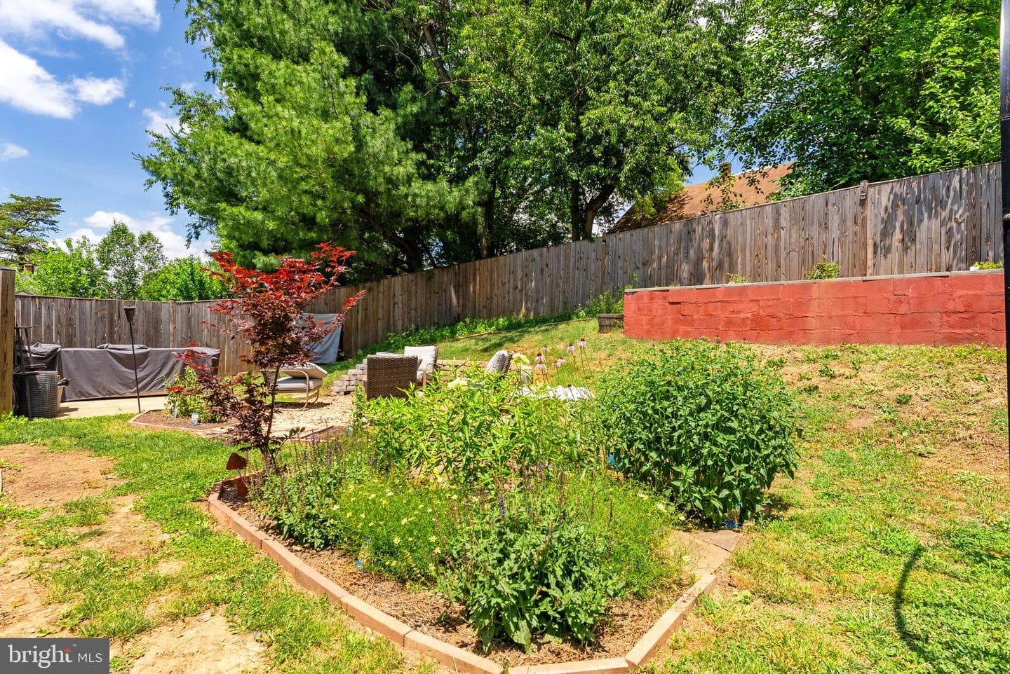 355 W 9th Street photo 34