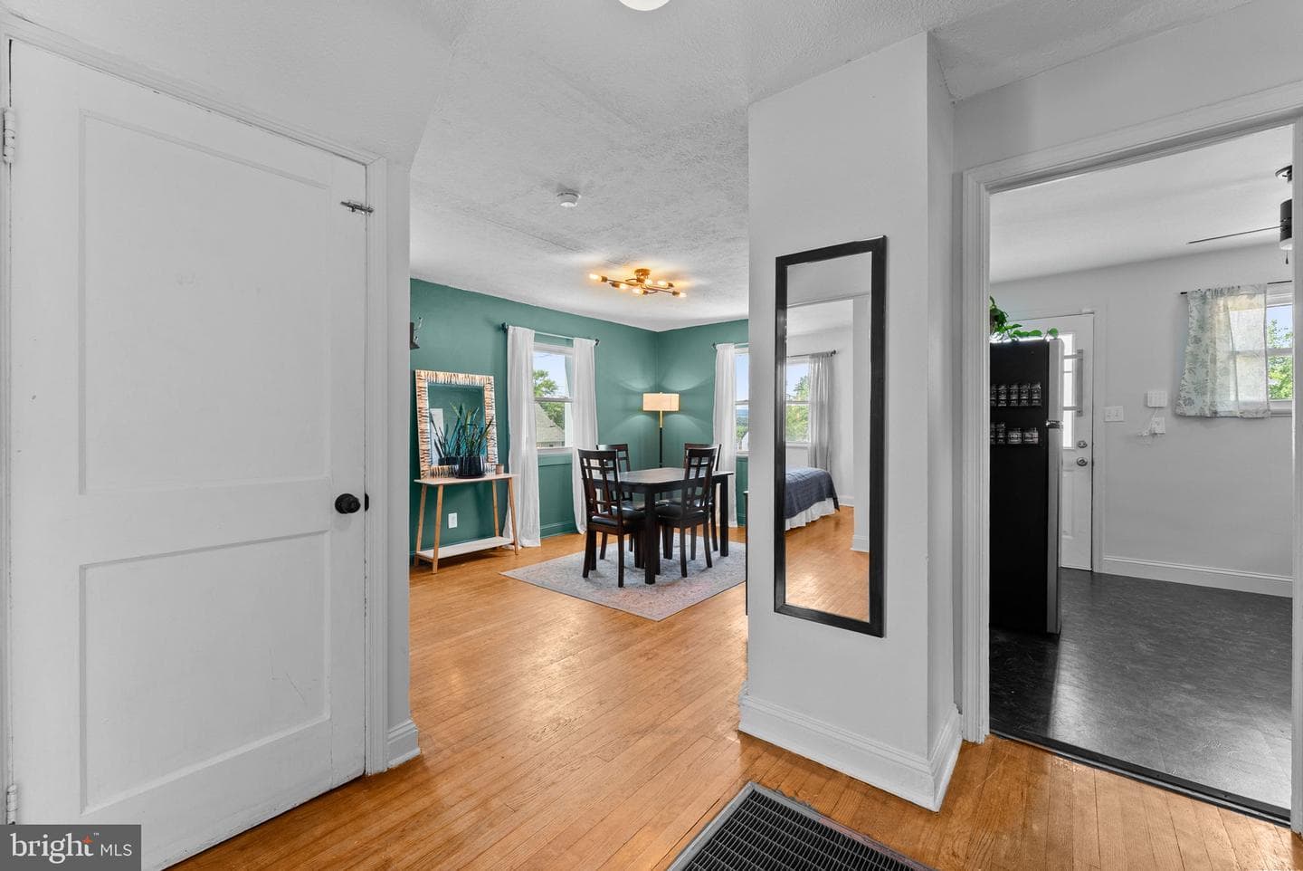 355 W 9th Street photo 7