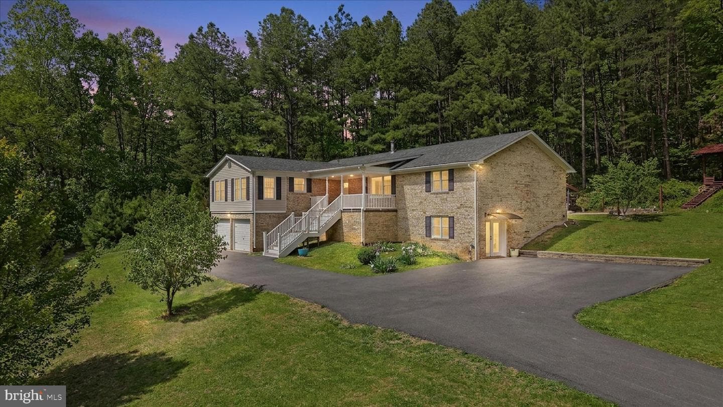 3744 Browntown Road photo 2