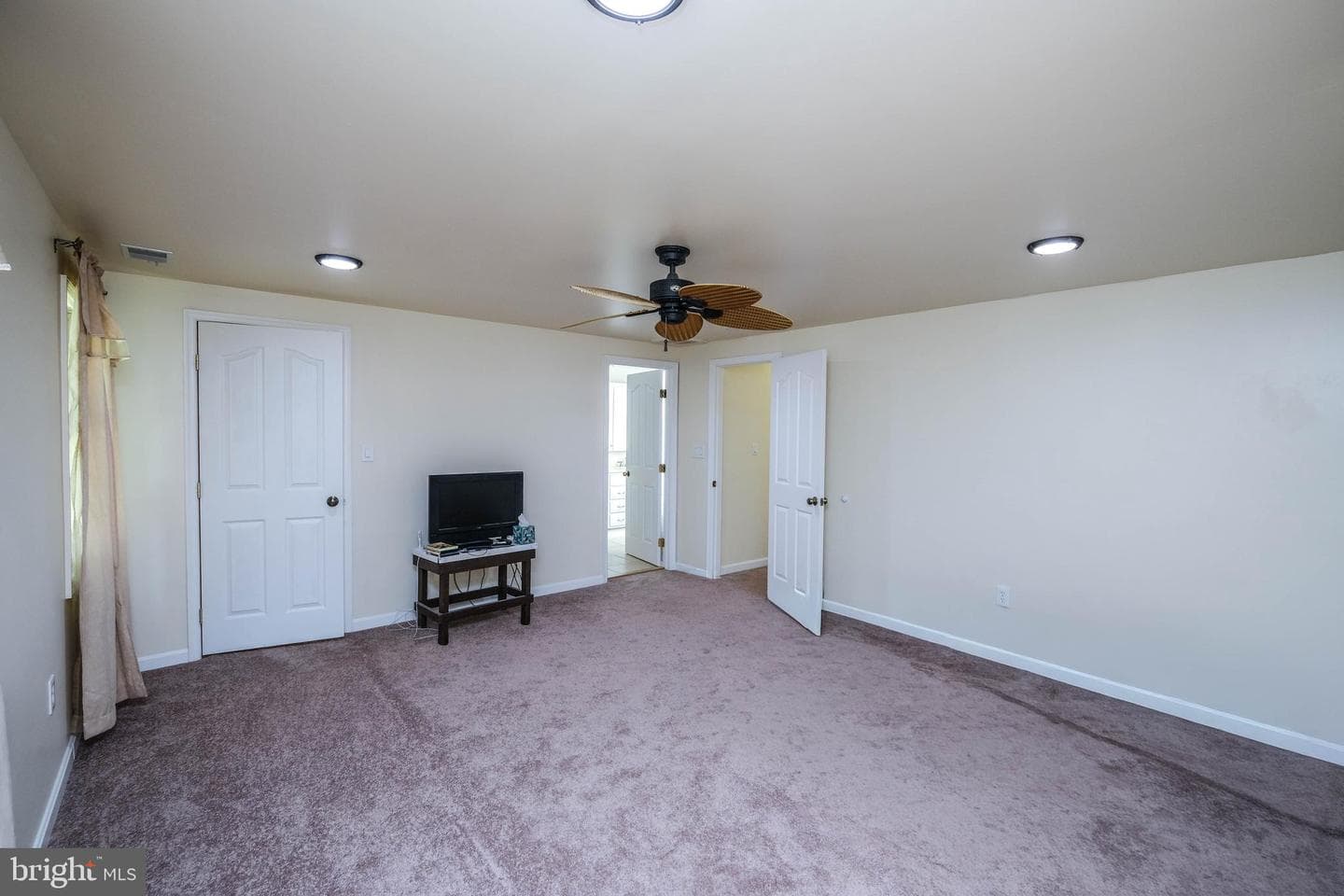 318 Ulysses Way photo 32