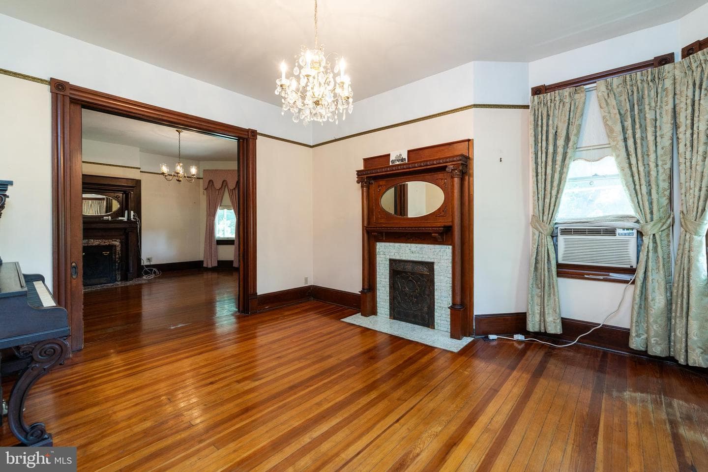 413 Grand Avenue photo 17