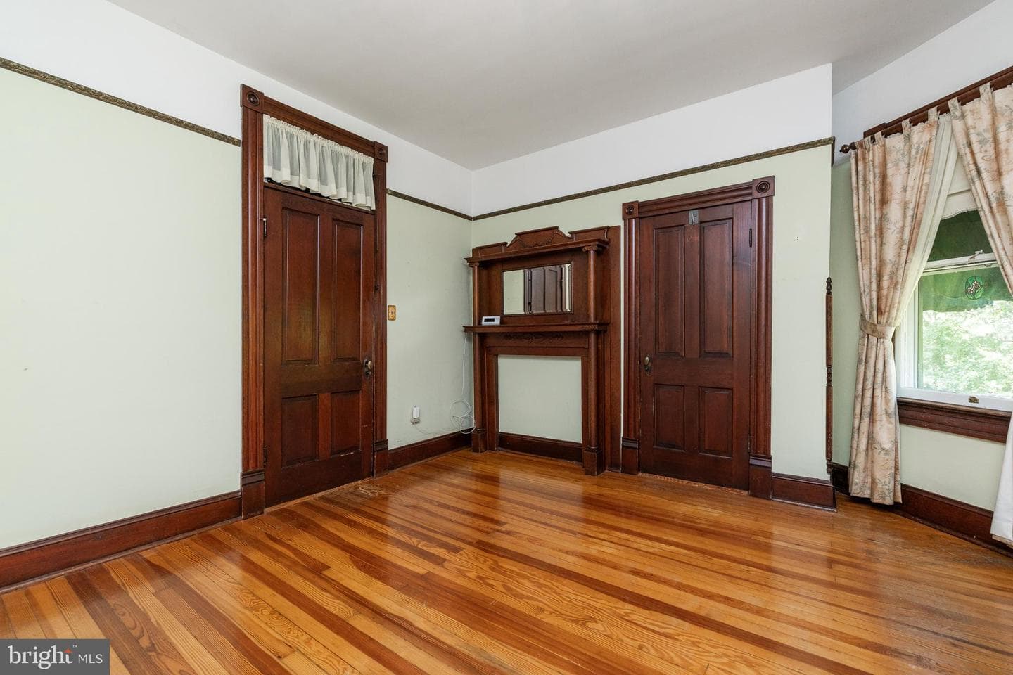 413 Grand Avenue photo 35