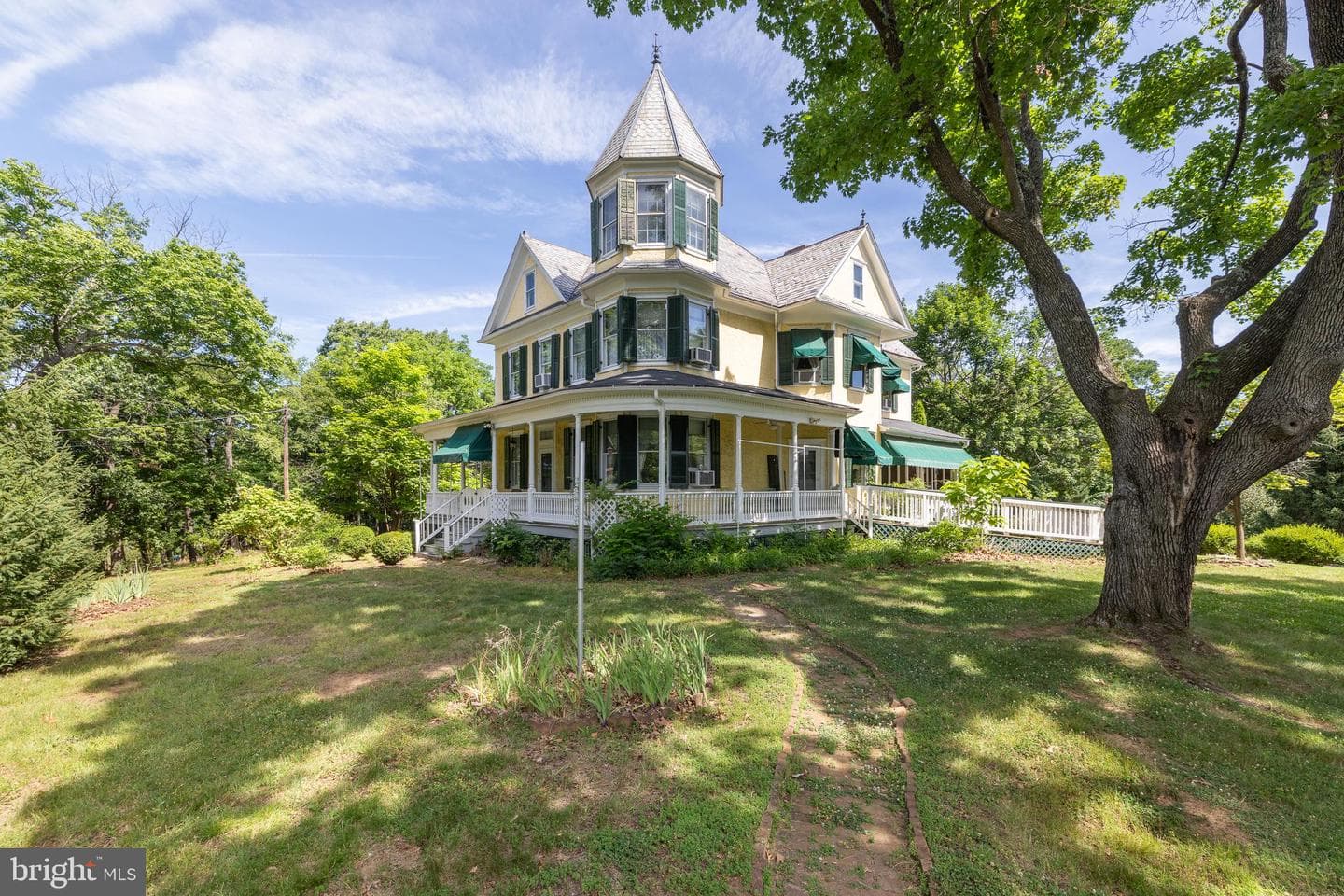 413 Grand Avenue photo 68
