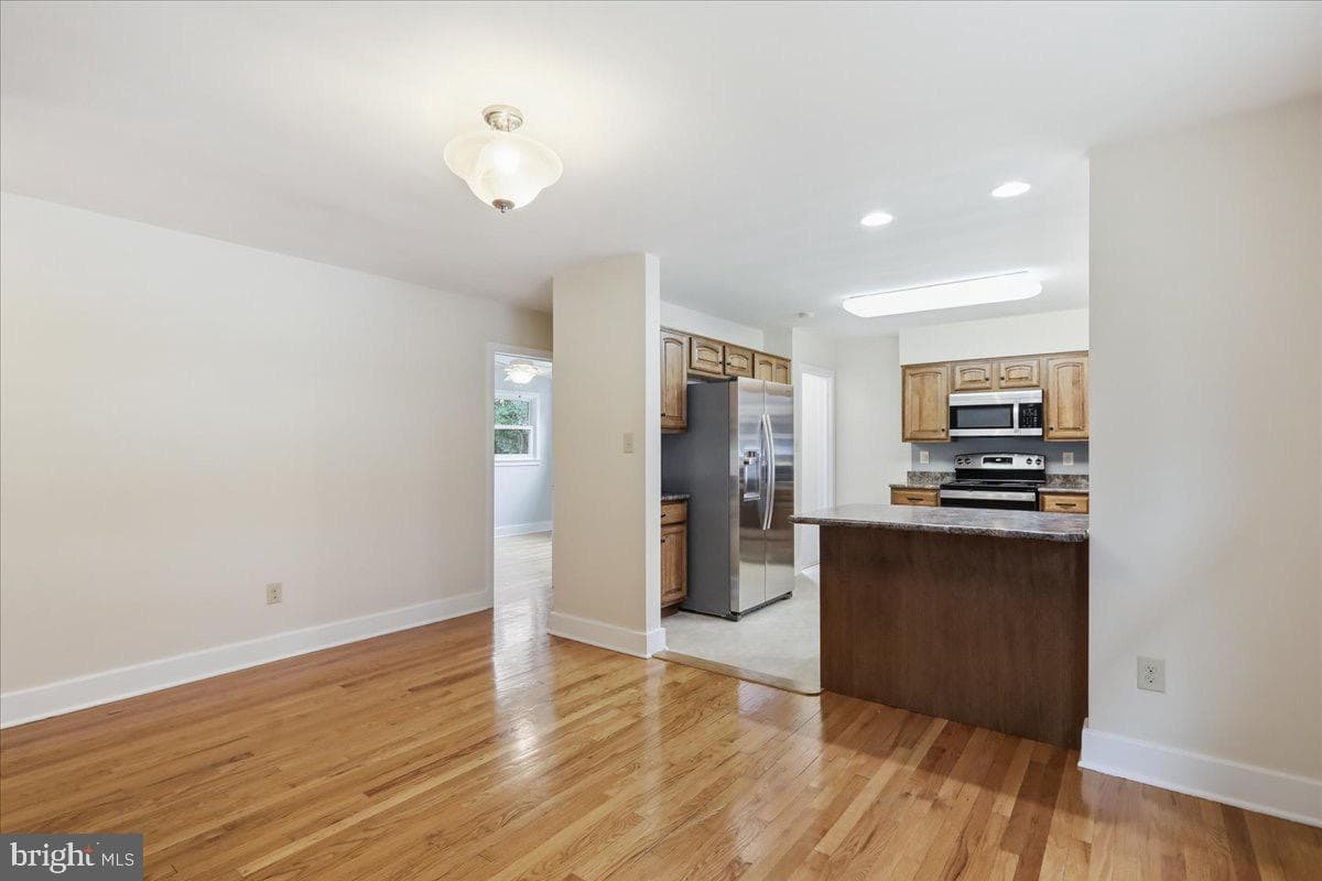 494 Hamilton Circle photo 12