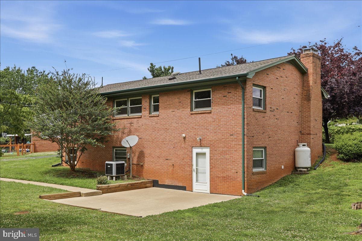 494 Hamilton Circle photo 31