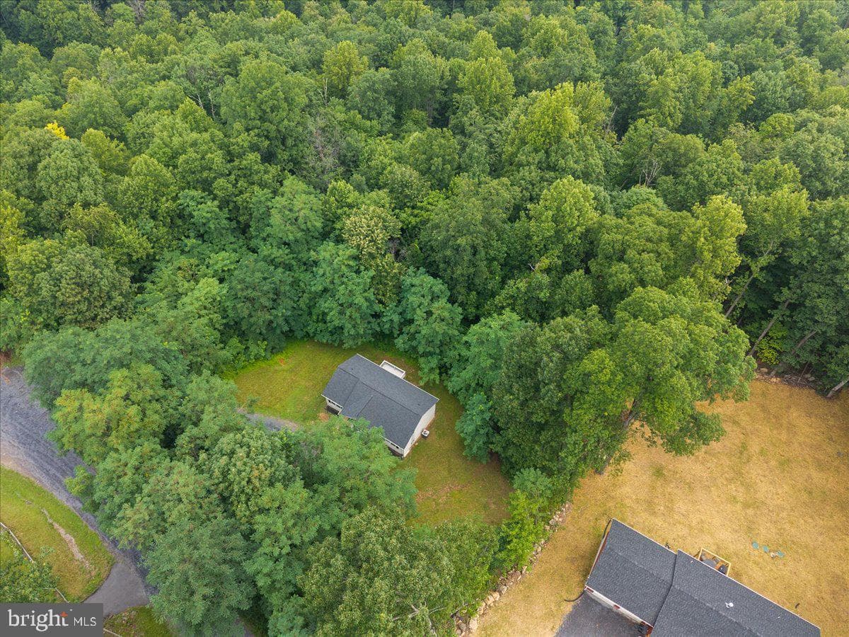 94 Tee Court photo 38