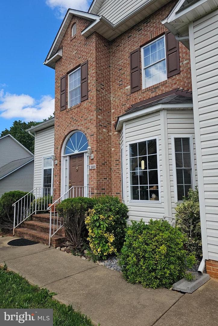 1140 Happy Ridge Drive photo 3