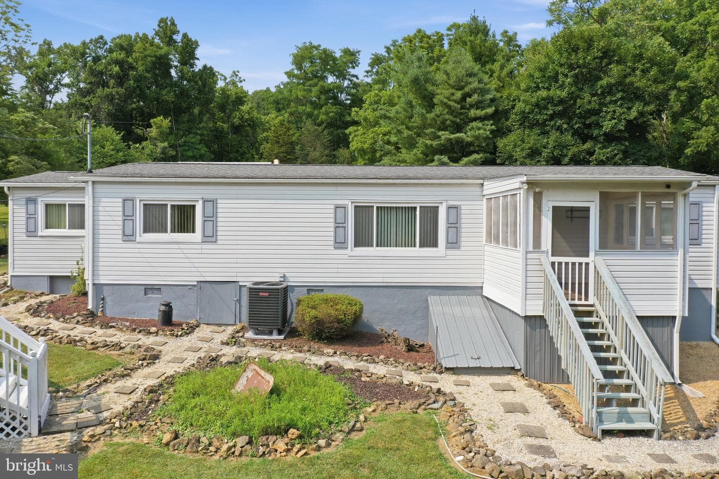 1233 Summit Point Drive photo 35
