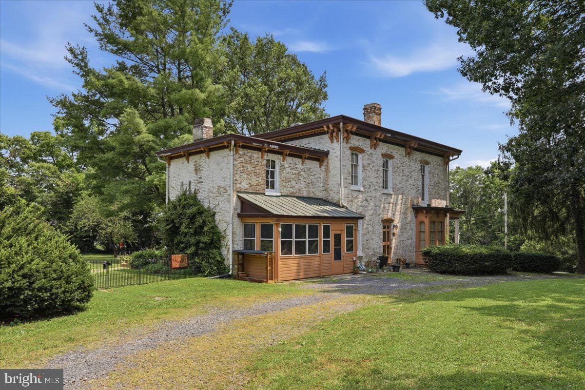 236 Riverside Drive photo 56