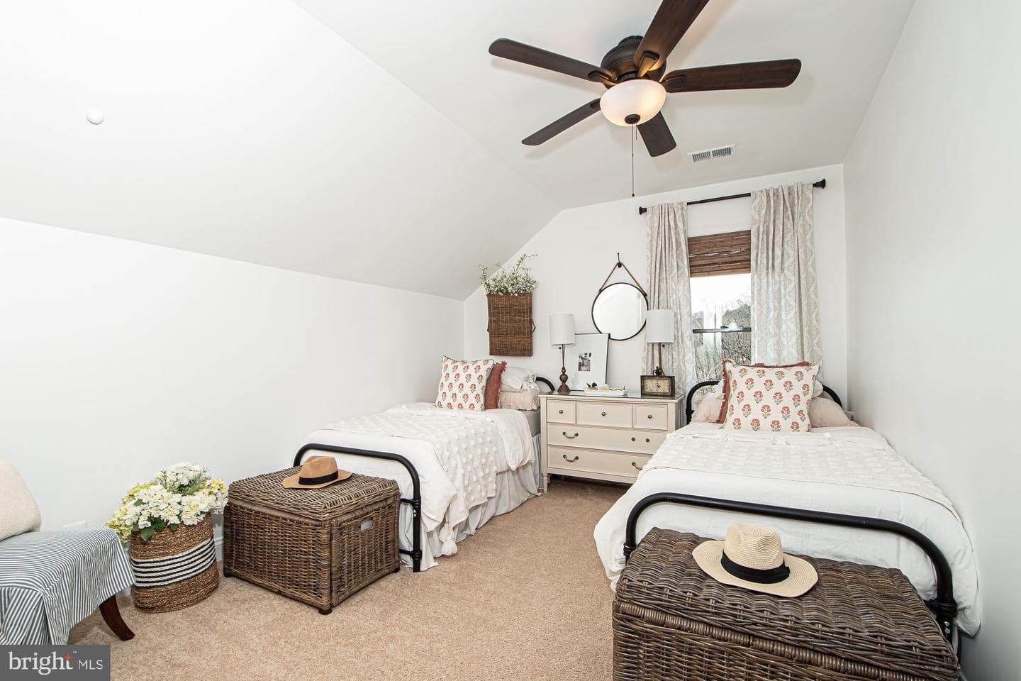 691 Sunset Village Road photo 54