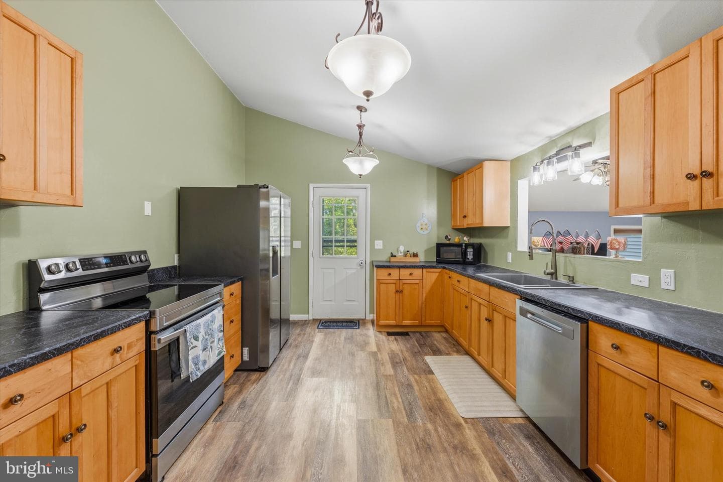 102 Bens Court photo 13
