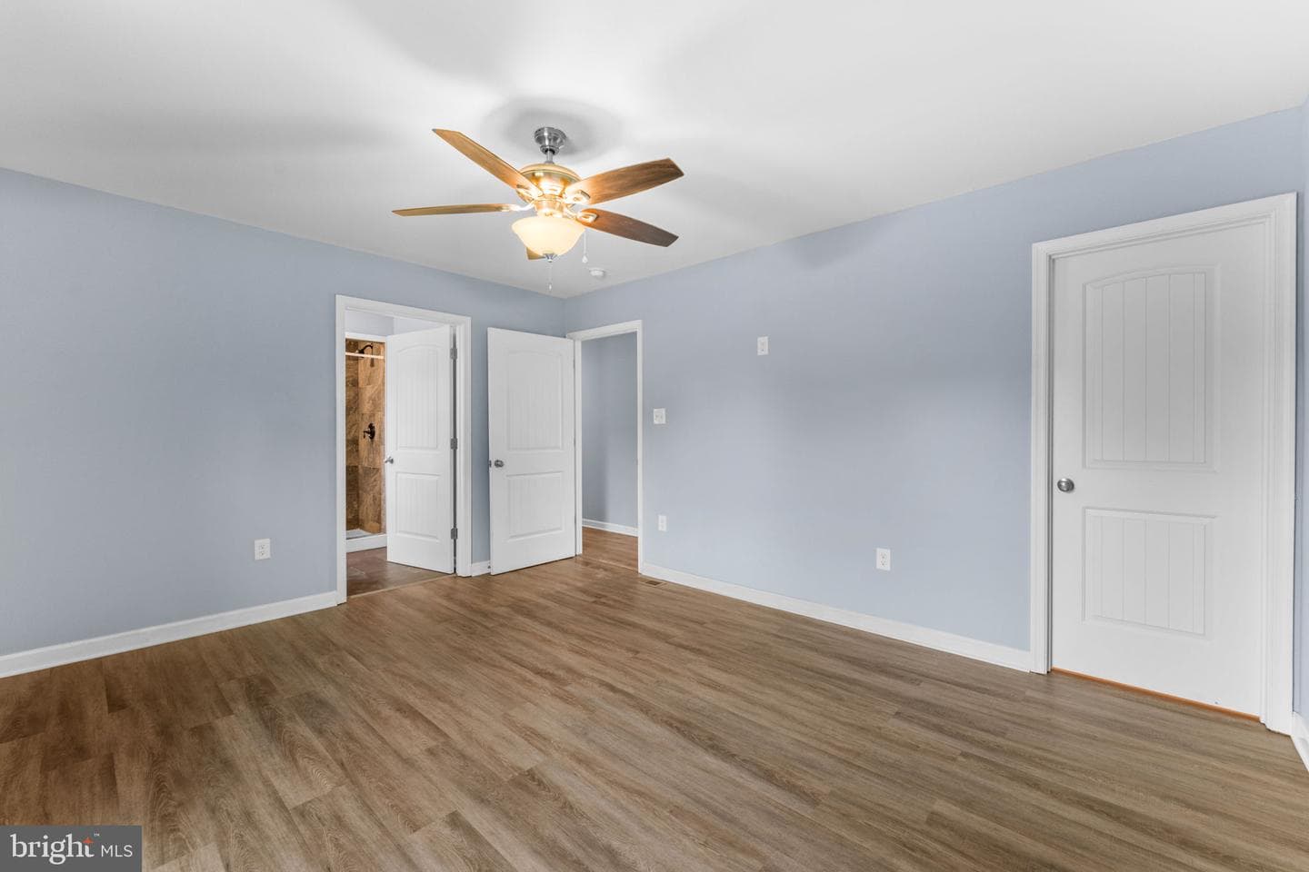 266 Riverside Drive photo 29
