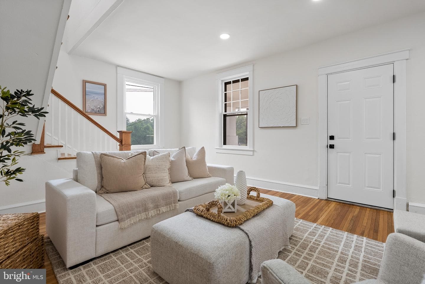 1101 Royal Avenue N photo 7