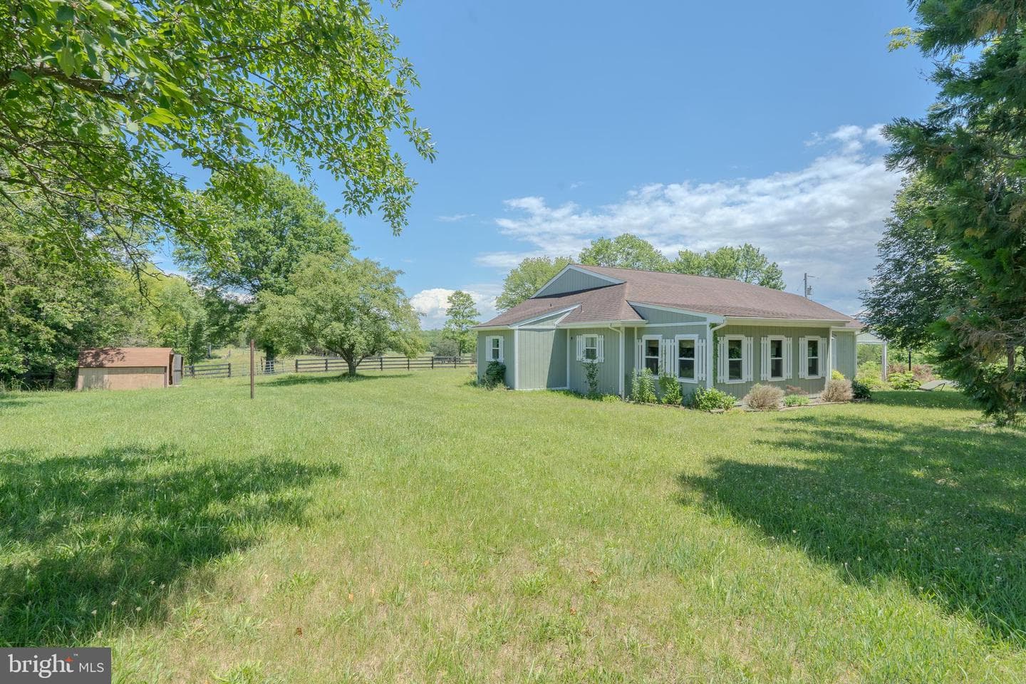 129 Ridgeway Road photo 1