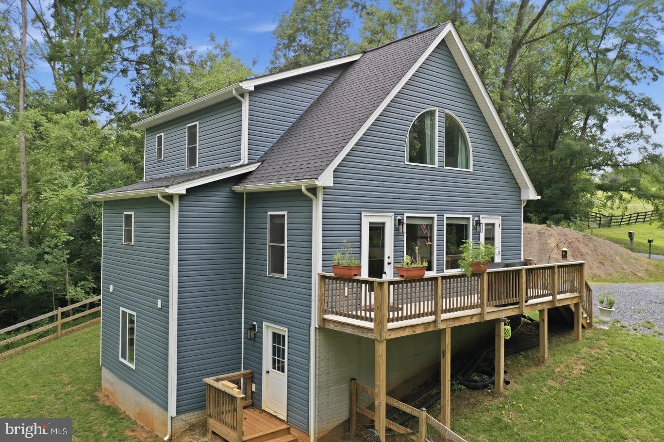 88 Juniper Drive photo 1