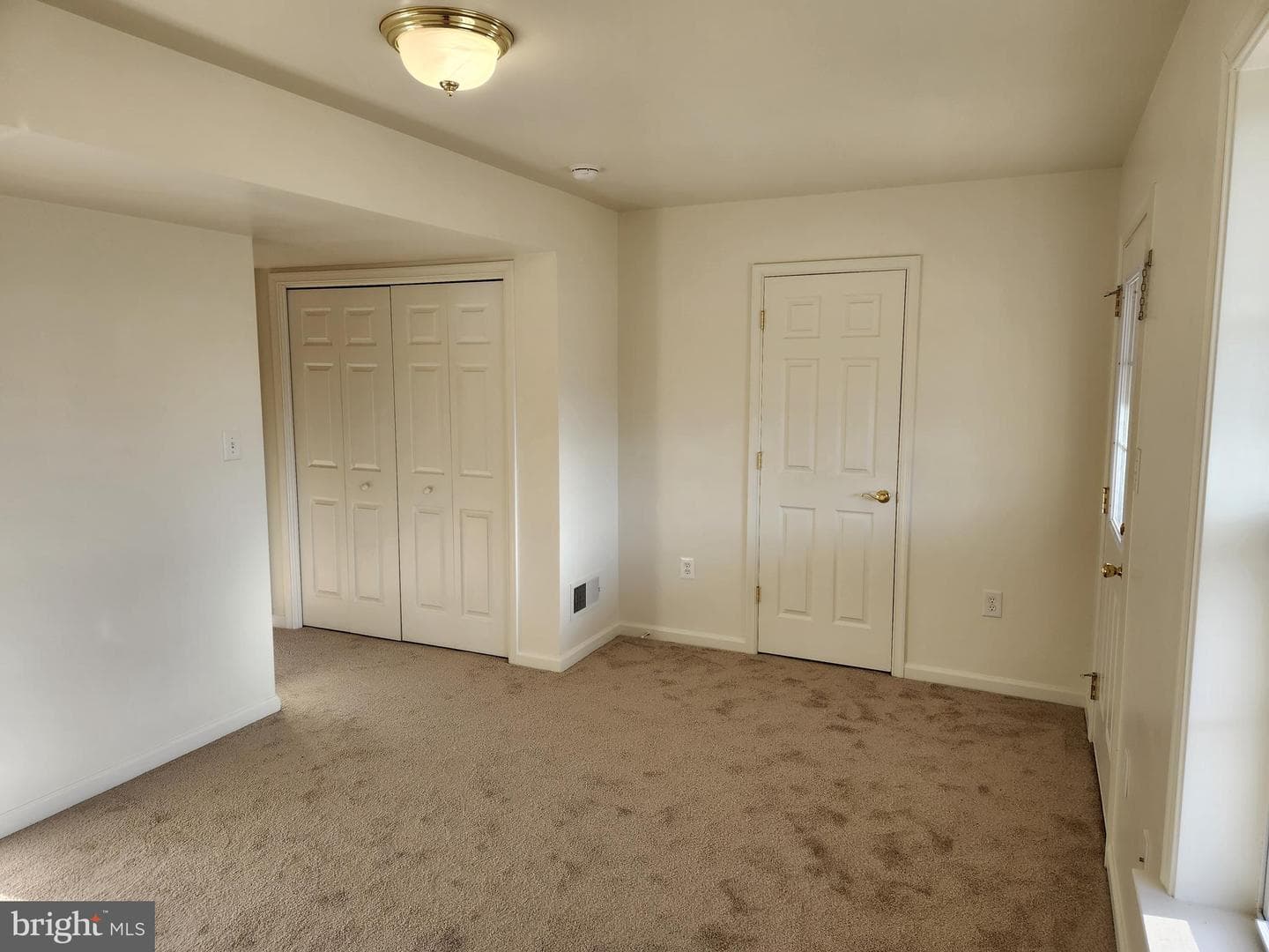 67 Babylonica Court photo 7