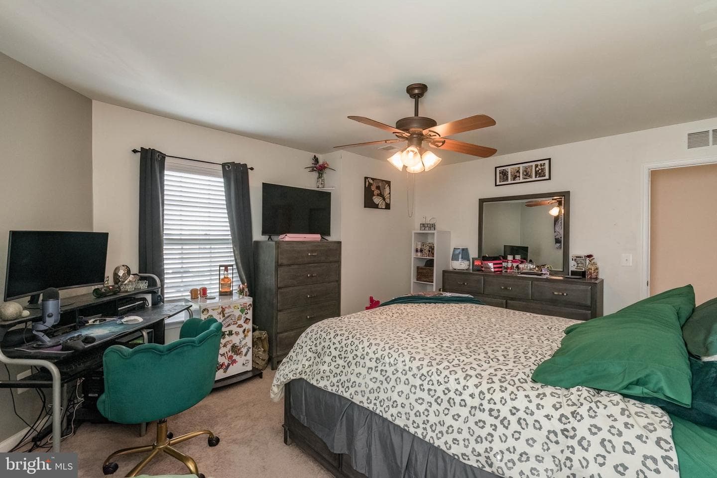115 Sargent Lane photo 42